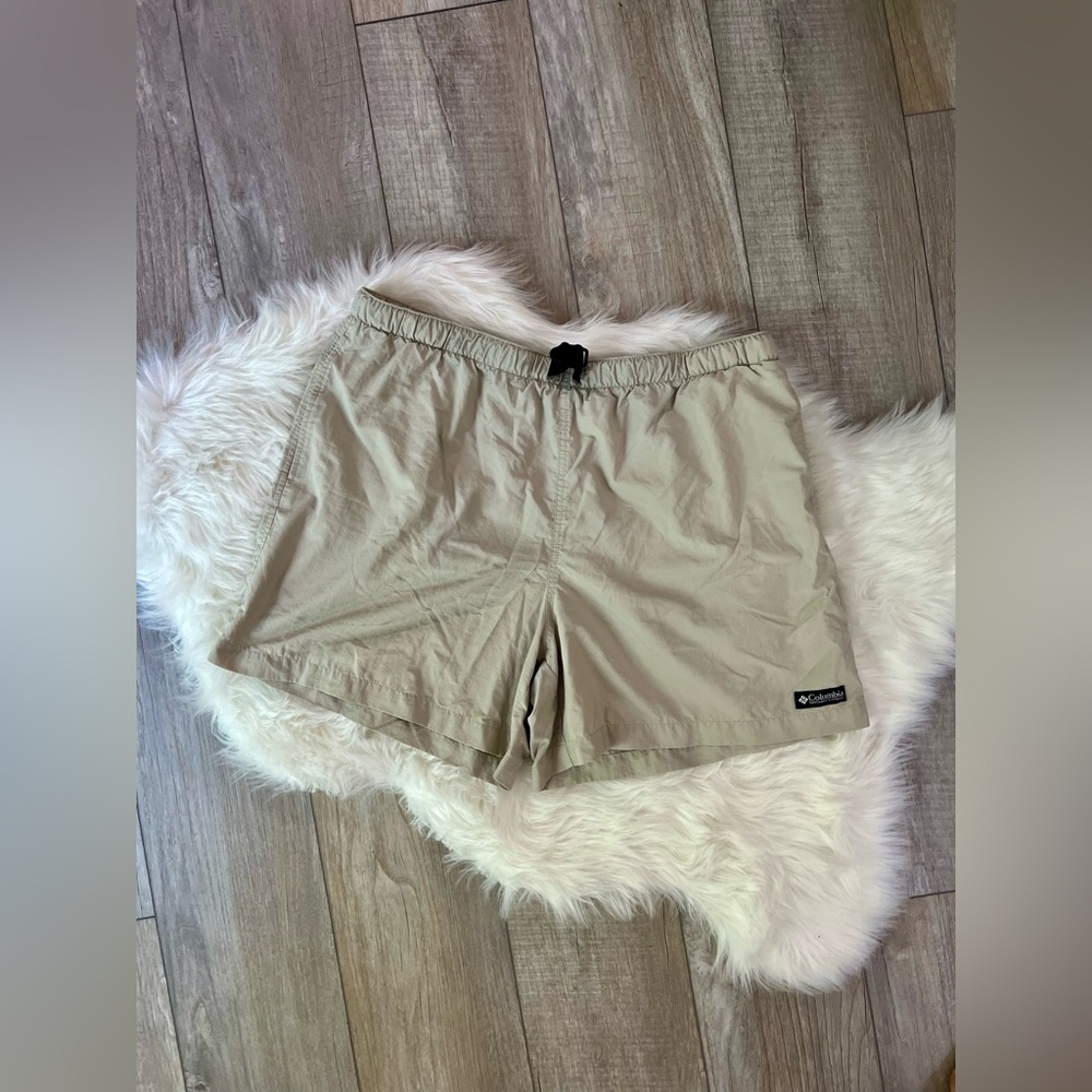 COLUMBIA | Beige Quick Dry Outdoor Pull On Athletic Shorts (XL)
